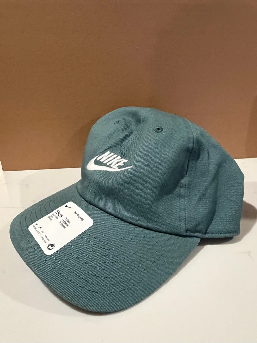 NIKE Unisex Green Solid Baseball Cap Hat, Adjustable One Size Casual